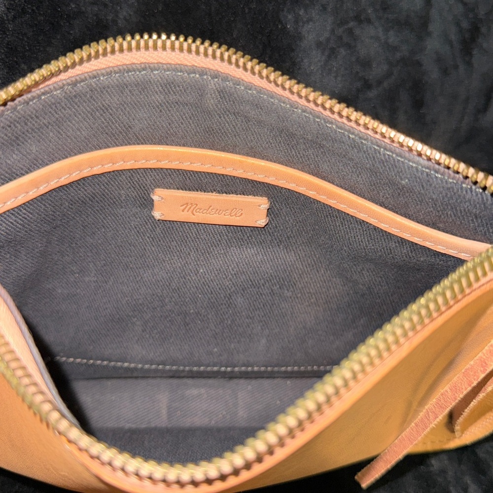 MADEWELL The Simple Crossbody in Nude* - Picture 6 of 13